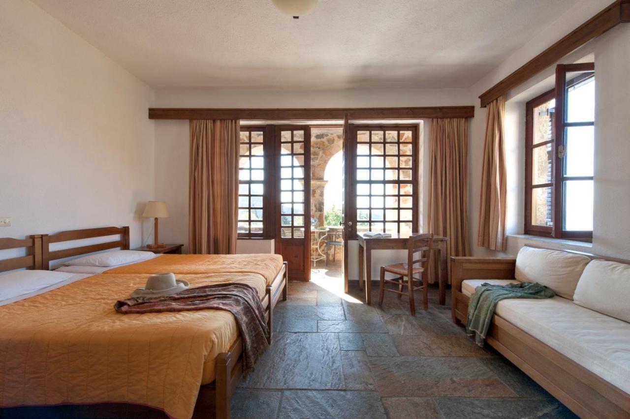 Kalamitsi Hotel Kardamýli Eksteriør bilde